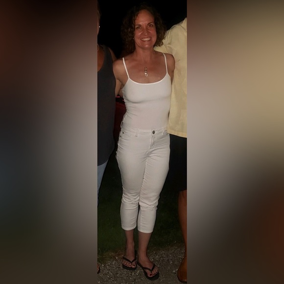 Meet your Posher, Lisa - Picture 3 of 4